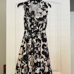 Beautiful Jones New York floral dress